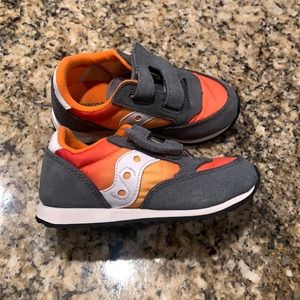 Saucony baby jazz hl sneakers worn a handful of times. Toddler size 8.5M